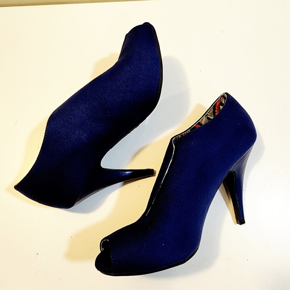 Christian Siriano Elegant Blue Peep-Toe Heels size 6.5 - Picture 5 of 14